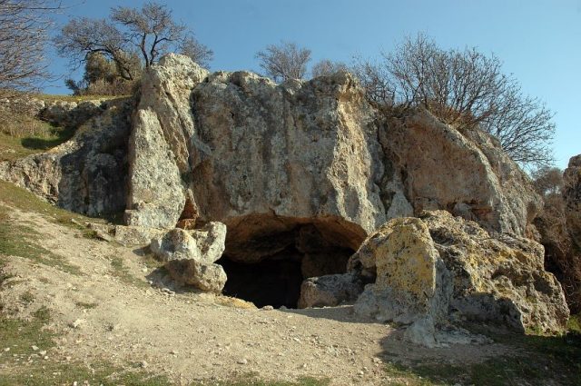 σπήλαιο Μάκρης